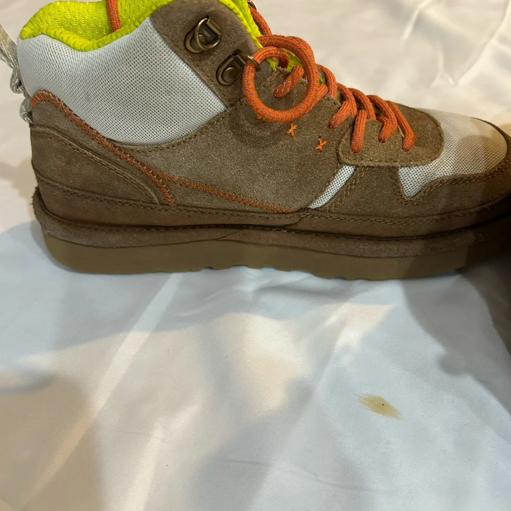 UGG Women’s Highland Hi Heritage Sneakers Size 6.5 - Picture 4 of 7